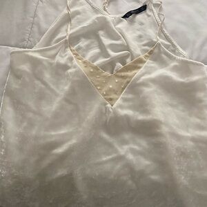 Zara Basic Trafalac White soft tank top